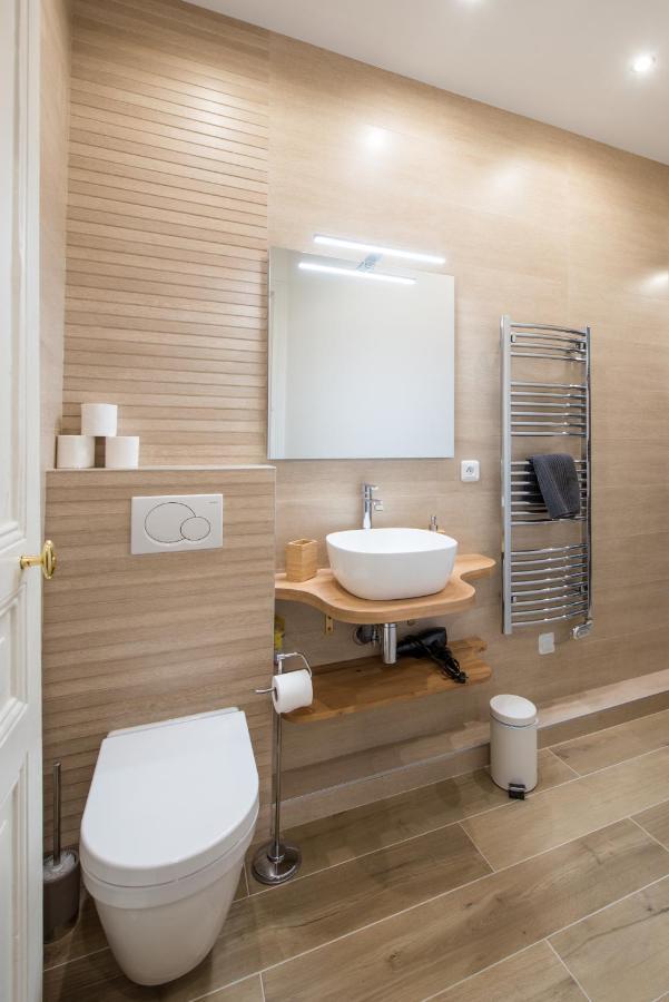 2 Bedroom Appartement Near Tour Eiffel & Trocadero Paris Exterior photo